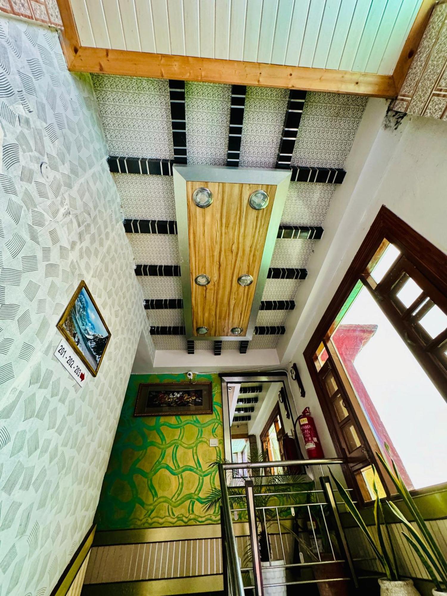 Hotel Apple Regency Shimla Extérieur photo